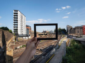 A rozsdaövezet olyan városi vagy városközeli terület, amely egykor ipari tevékenység színtere volt, de mára elhagyatottá vagy alulhasznosítottá vált.